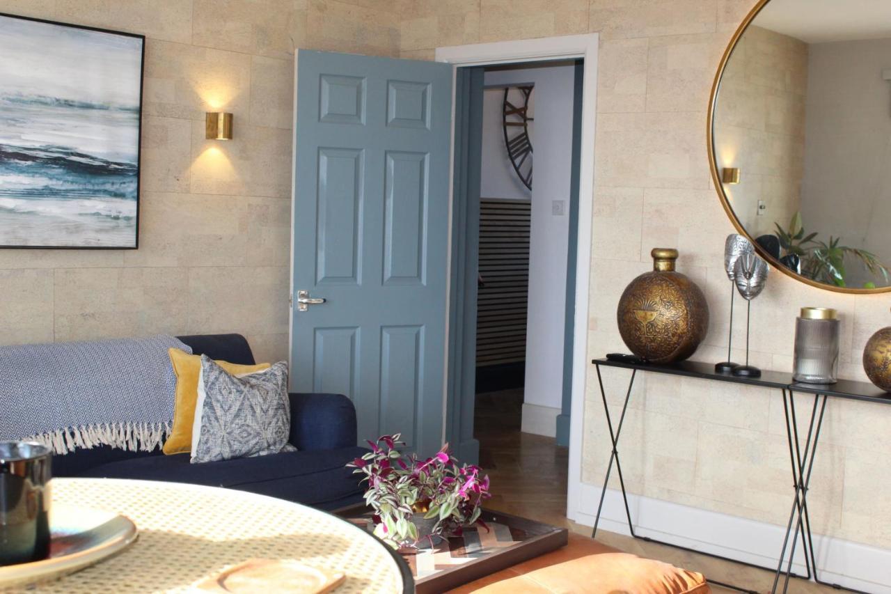 Oystercatcher - Mount Brioni Holiday home *